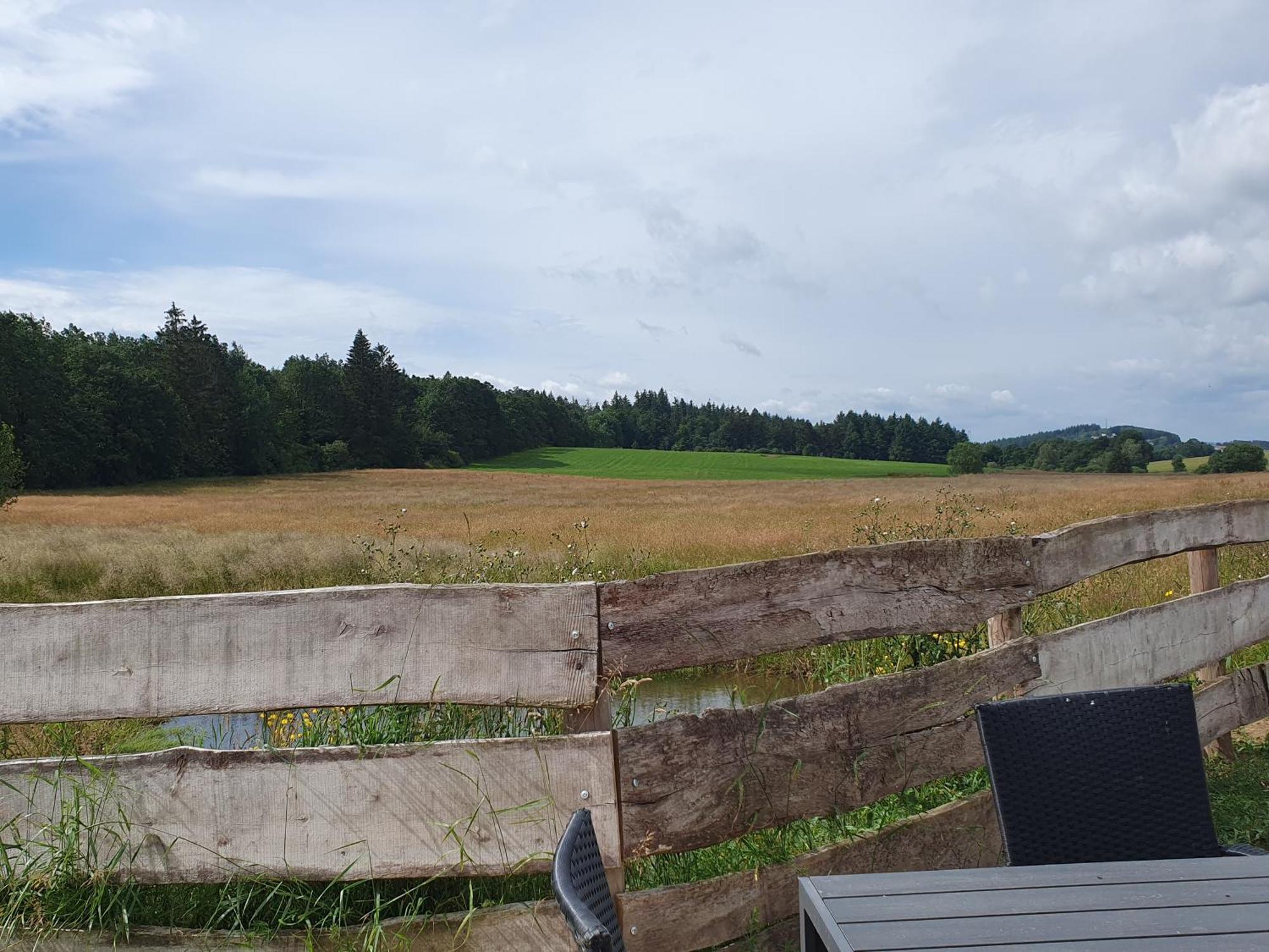 Camping Clamping Schlaffaesser Im Wolfsschlucht Eifel *